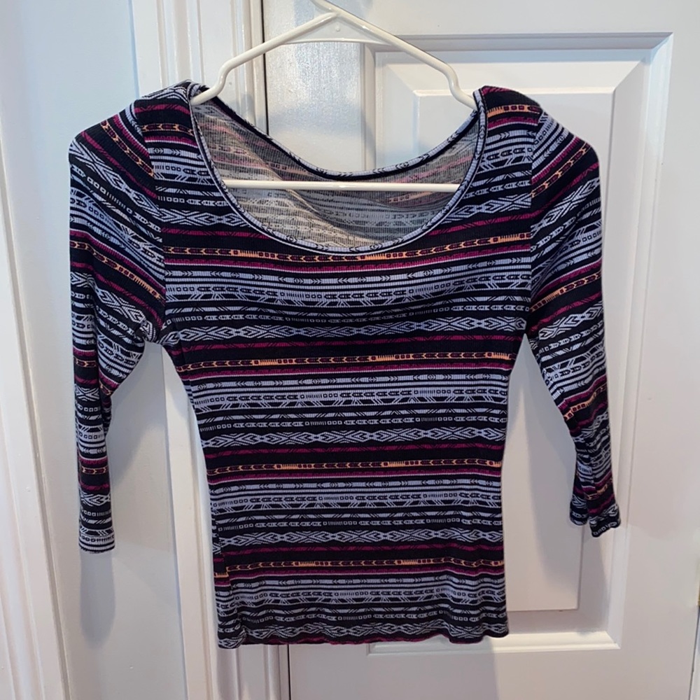 Scoop neck, 3/4 sleeve
